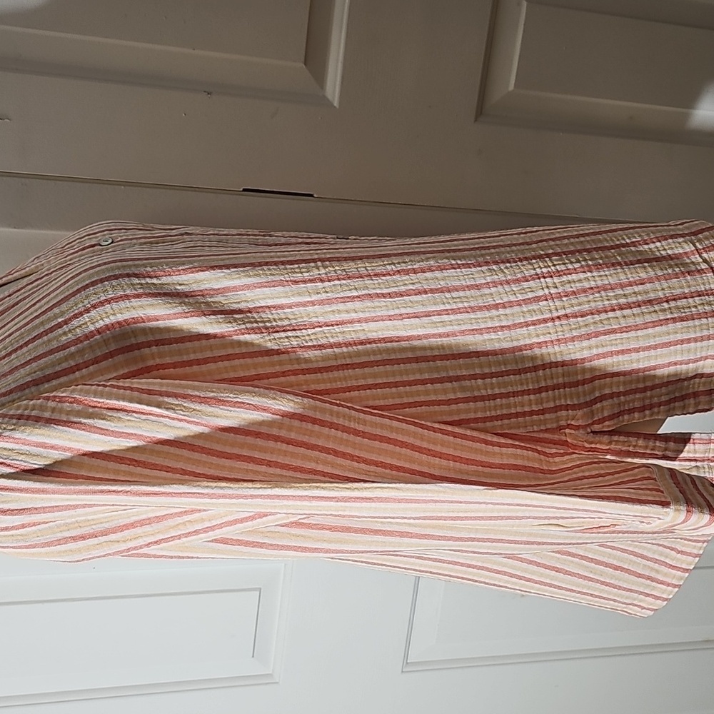 Soft Surroundings Button Down Shirt Long Sleeves. Pearl Buttons Med. Peach/white - Picture 5 of 11
